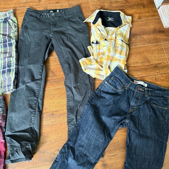 Boys Lot of Name Brand Jeans Shorts Pants Shirts Levi’s RSQ Rag Bone 16 - Picture 4 of 11